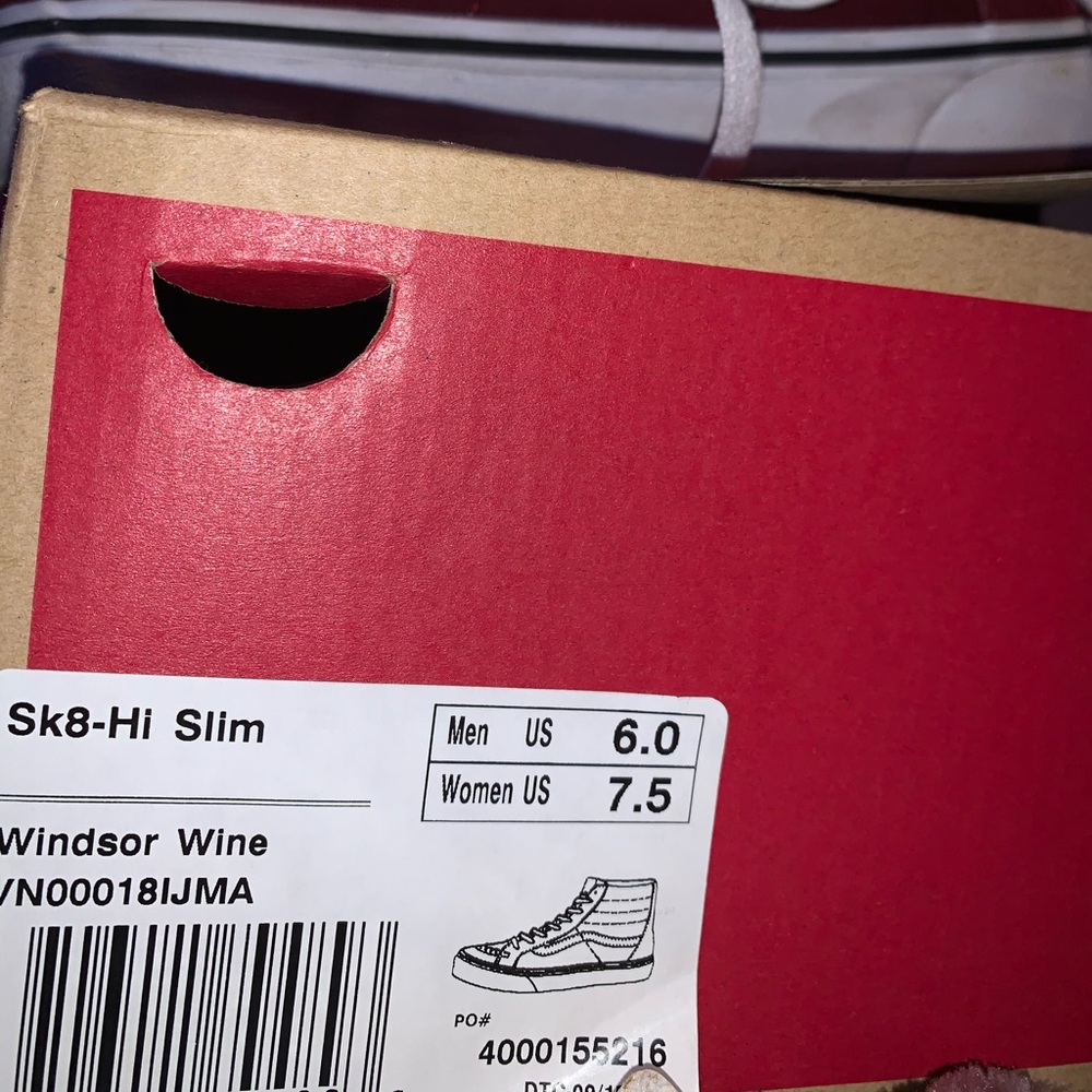 Vans - Picture 3 of 4